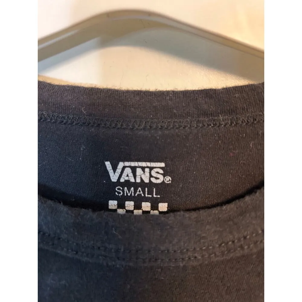 Vans  black 3/4 sleeve cropped t-shirt - Image 4