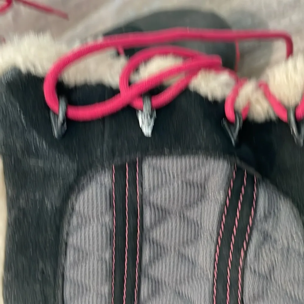 Columbia Techlite Omni Heat Snow Boots - Image 6