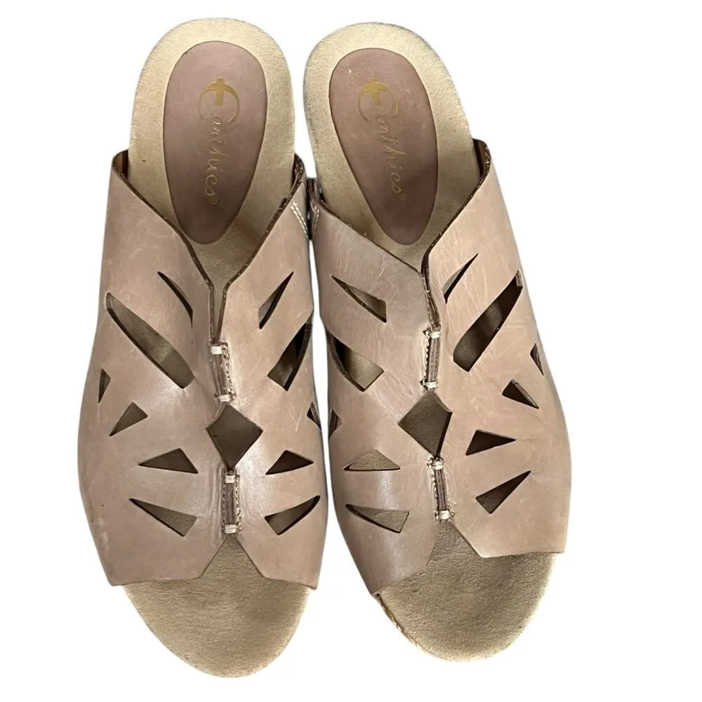 Earthies Setina Wedge Sandal Women 11 Taupe Leather Laser Cut Platform Boho Chic Brown - Image 3