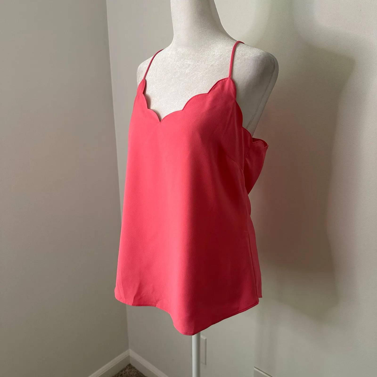 J. Crew pink scallop hem v-neck tank top size 6 NWT - Image 3