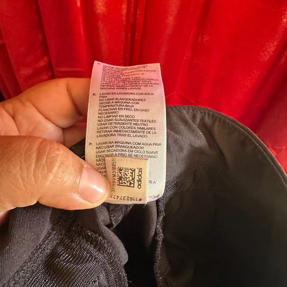 Adidas women’s Black golf Pants size M NWOT - Image 6