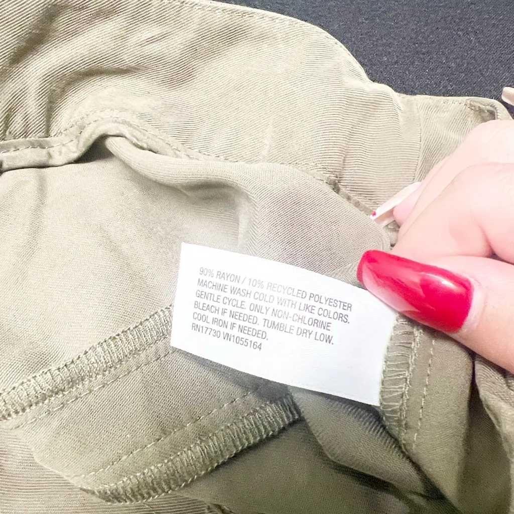 A new day olive green women’s hook zipper and button closure comfy dress pants - Image 12