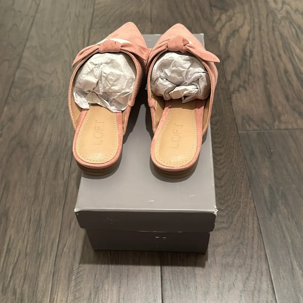 New In Box  Pink Suede Mules Sz 7.5 - Image 4