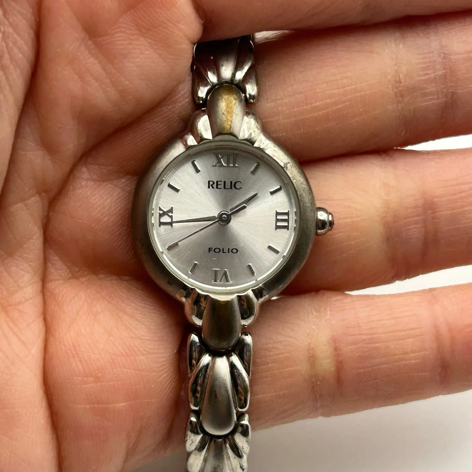 Relic Silver Tone Stainless Steel 30M WR Women’s Watch, 22mm - Image 7