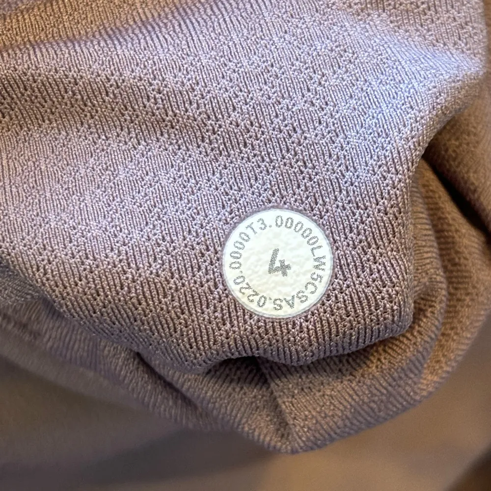 Lululemon Aligned Angles Super High Rise Tight 28" - Image 3