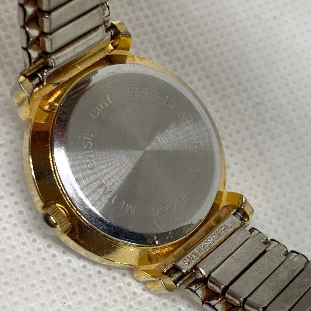 Vintage Perini Japan women watch gold silver tone 27mm mop dial size 6” running - Image 6