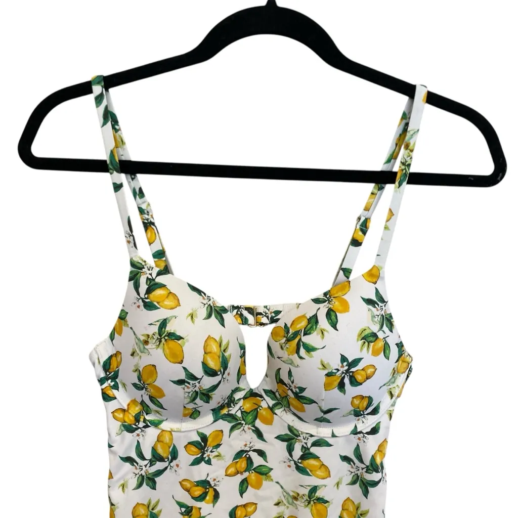 Victoria's Secret Swim Tahiti Lemon Print One Piece
Swimsuit Size Medium - Image 4