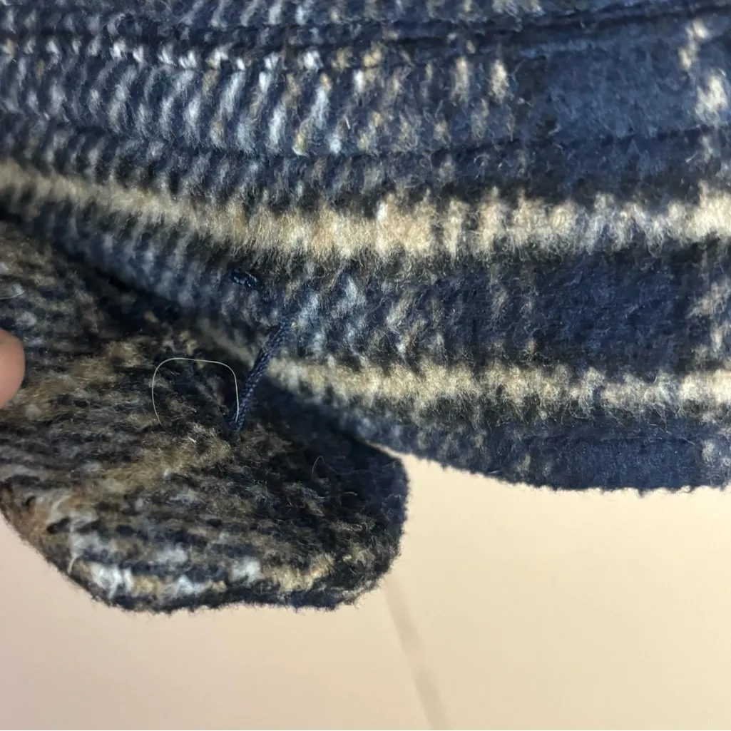 Altars State Women’s Large Cropped Plaid Shacket - Image 3