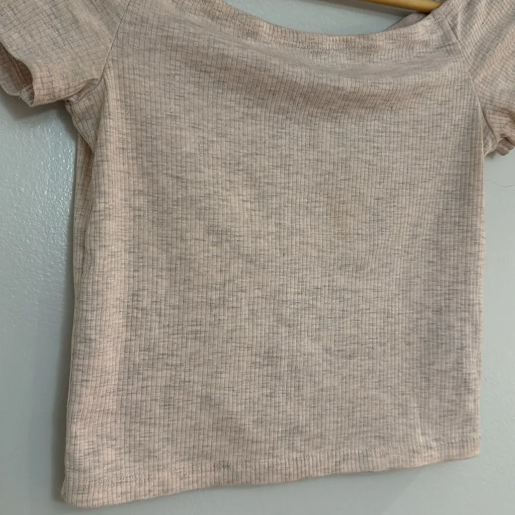MOVING SALE - Pink H&M off shoulder ribbed crop top - Image 3