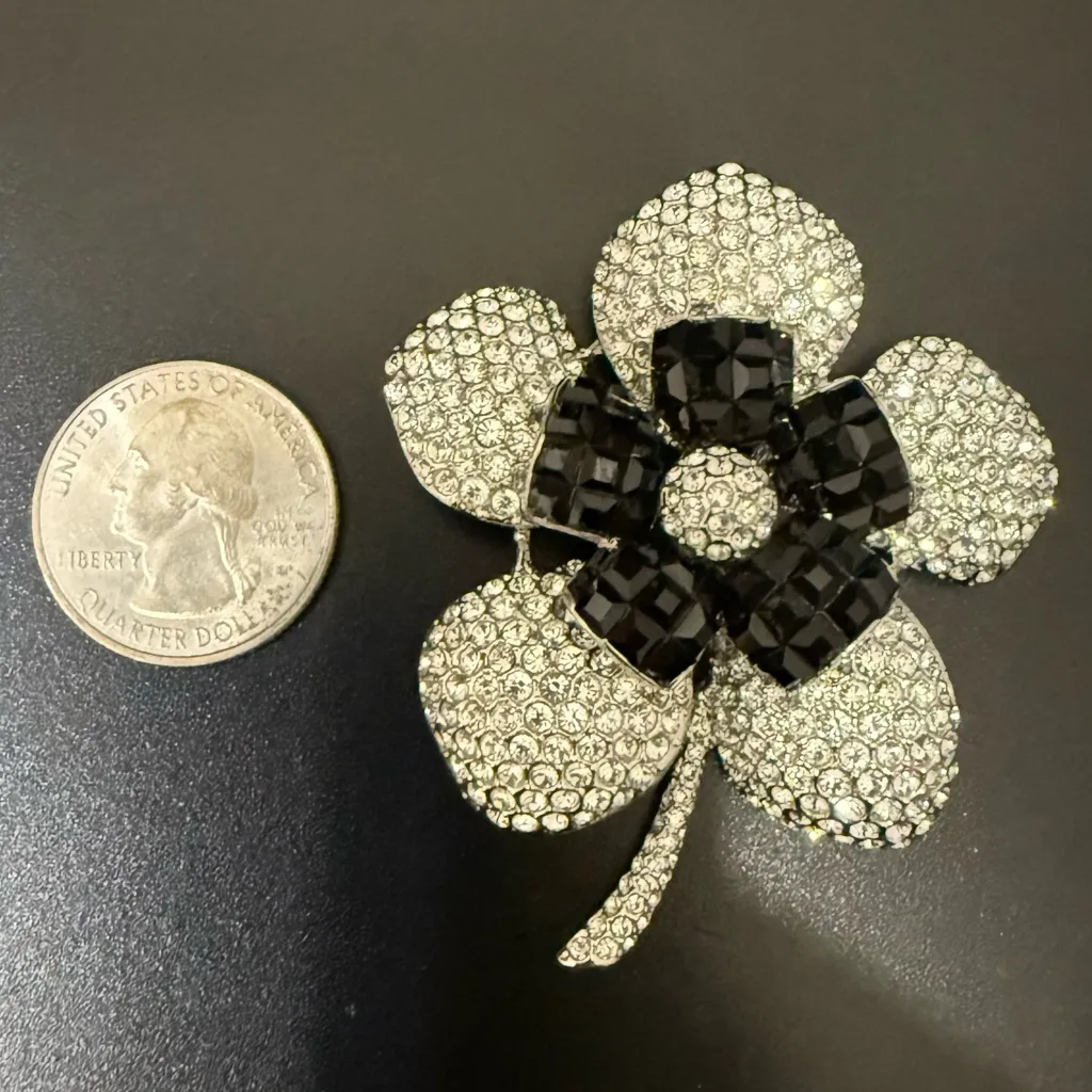 Unsigned Sterling Silver 925 Pave Crystal Black /Clear Rhinestones Flower Brooch - Image 4