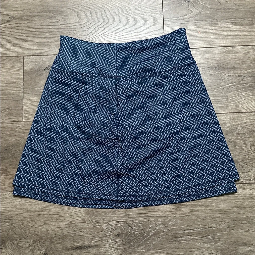 Peter Millar 18” Blue Print Golf Skirt Skort Size Medium - Image 5