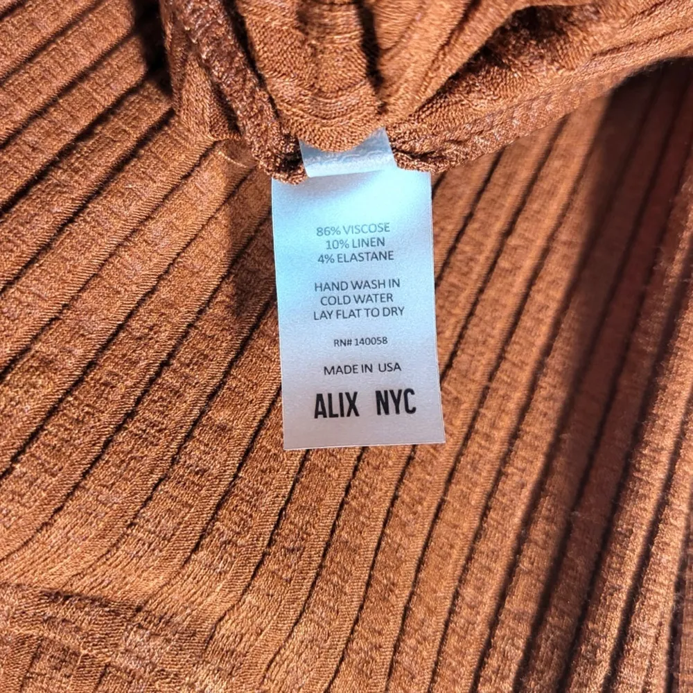 NWT Alix NYC Scoop Neck Stretch Jersey Ribbed Midi Dress in Rust Palma - Image 12