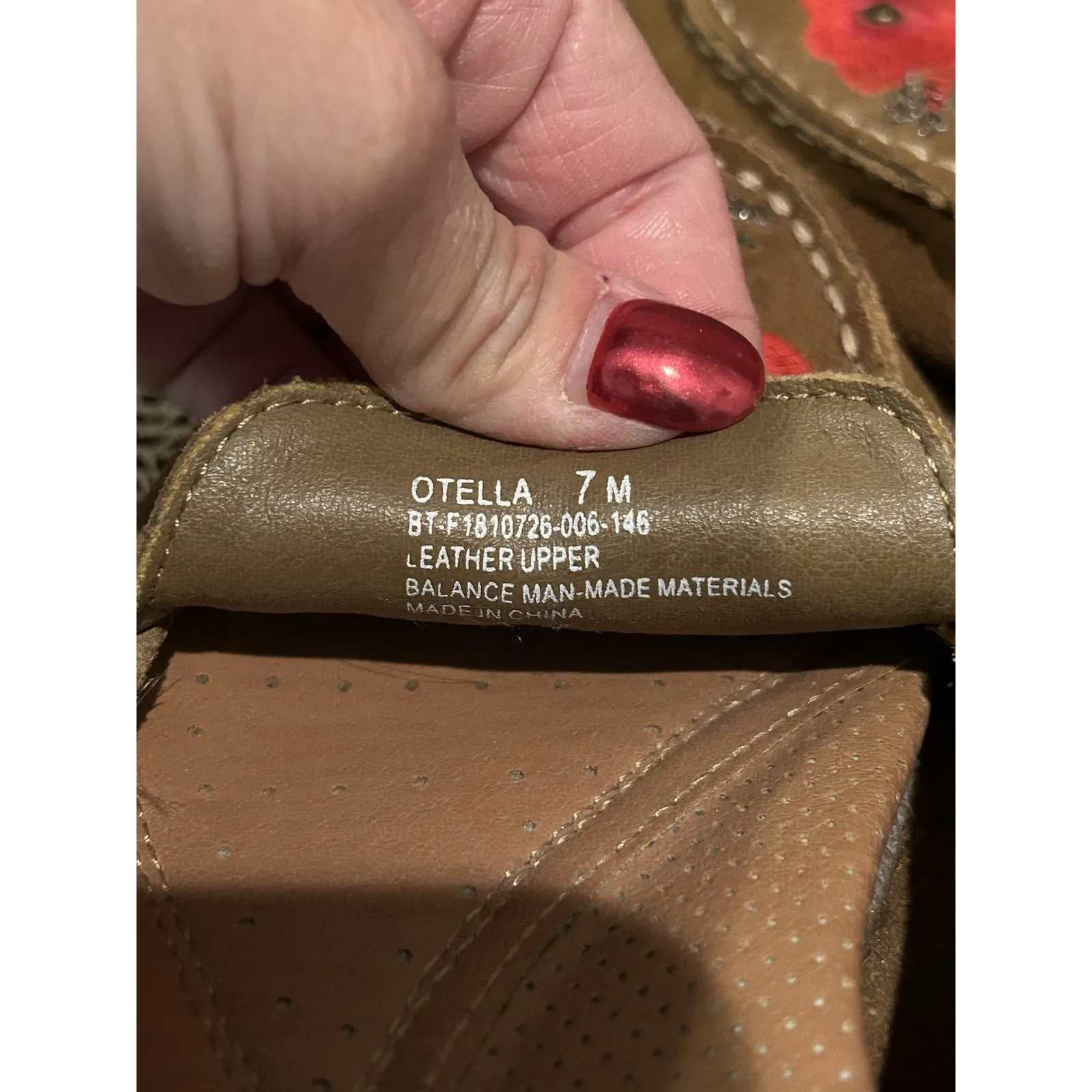 BARETRAPS‎ Otella Rawhide Leather Slip On Moccasin Embroidered Floral Studded 7M - Image 10