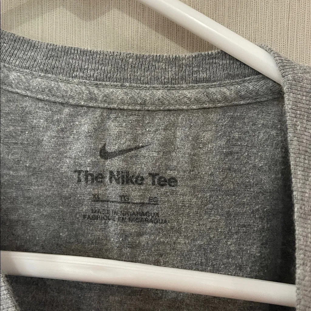 Nike titans women’s xl gray football graphic helmet game day t shirt NFL - Image 3