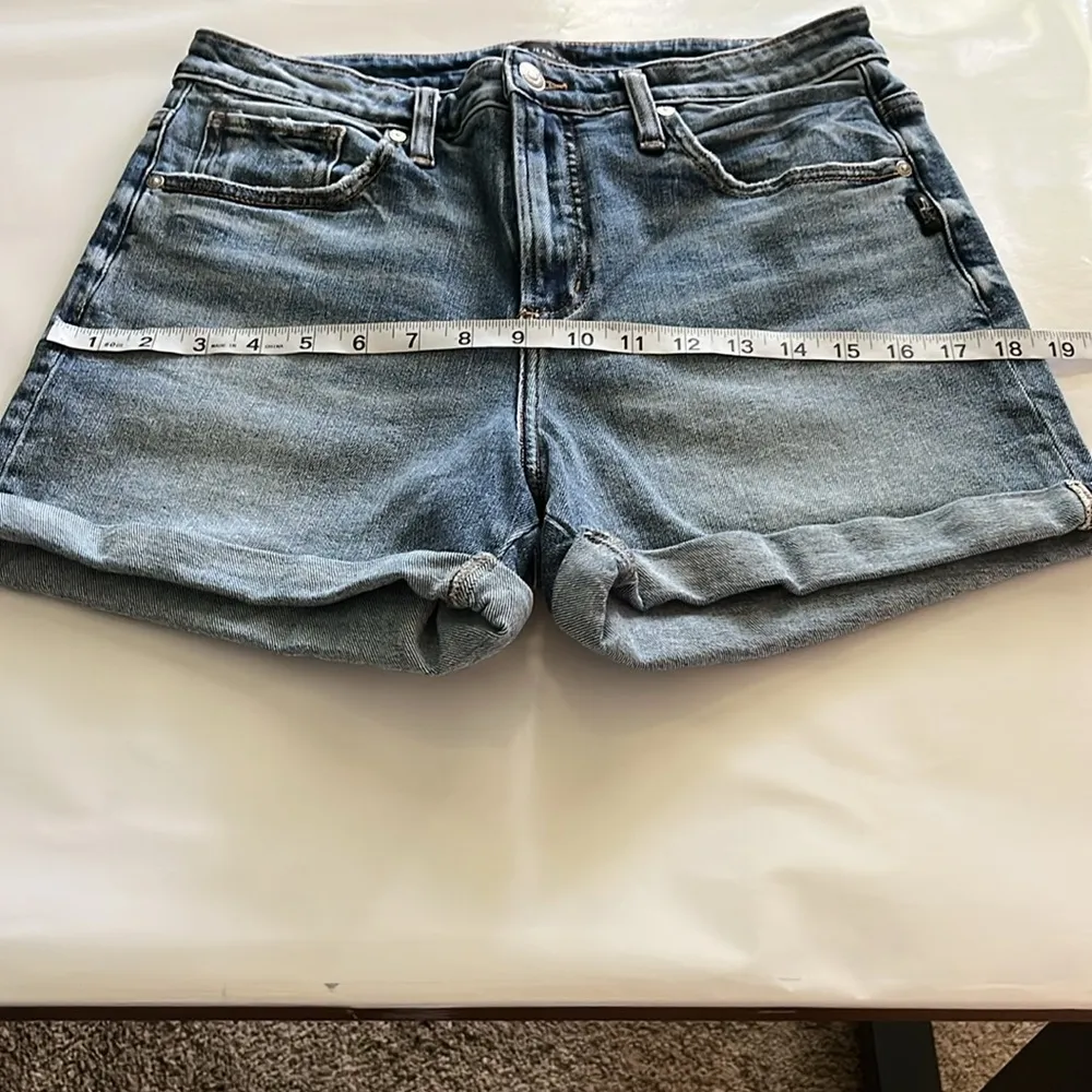 Silver Jeans Cuffed Beau Short High Rise Size 29 - Image 5