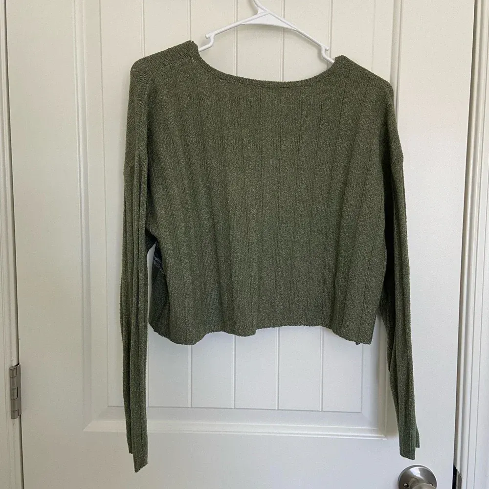 EUC | Rue 21 Women’s v-neck stripe ribbed sleeve sweater — ‎ medium - Image 5