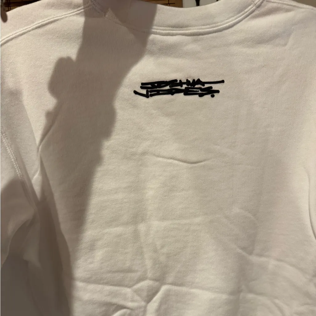 Uniqlo mickey crewneck - Image 4