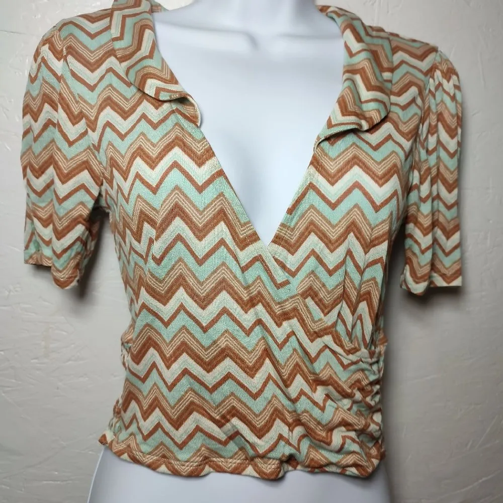 NWT Urban Outfitters crop top faux wrap size M - Image 5