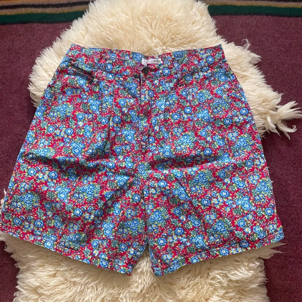 90s vintage floral printed shorts high rise vintage shorts prairie floral print Size 10 - Image 3