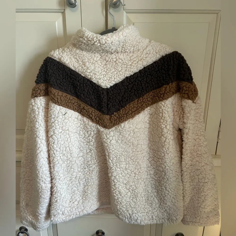 Women’s half zip Sherpa Size L - Image 2