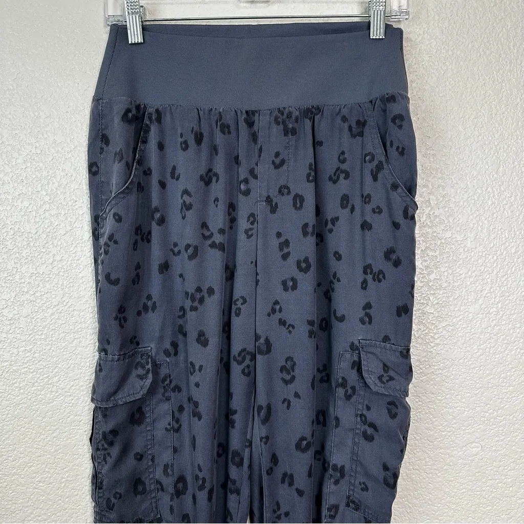 Democracy 100% Lyocell Midnight Blue Leopard Patch Utility Joggers, Sz Medium - Image 3