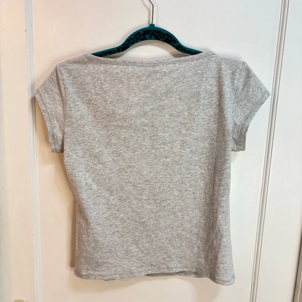 This is a SKIMS Scoop Neck Cotton Blend Jersey T-Shirt in heather gray. - Image 3