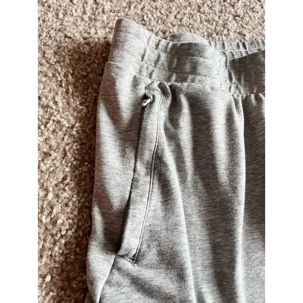 Gymshark  Women's Medium Crest Joggers Gray Slim Fit Embroidered Logo Workout - Image 3