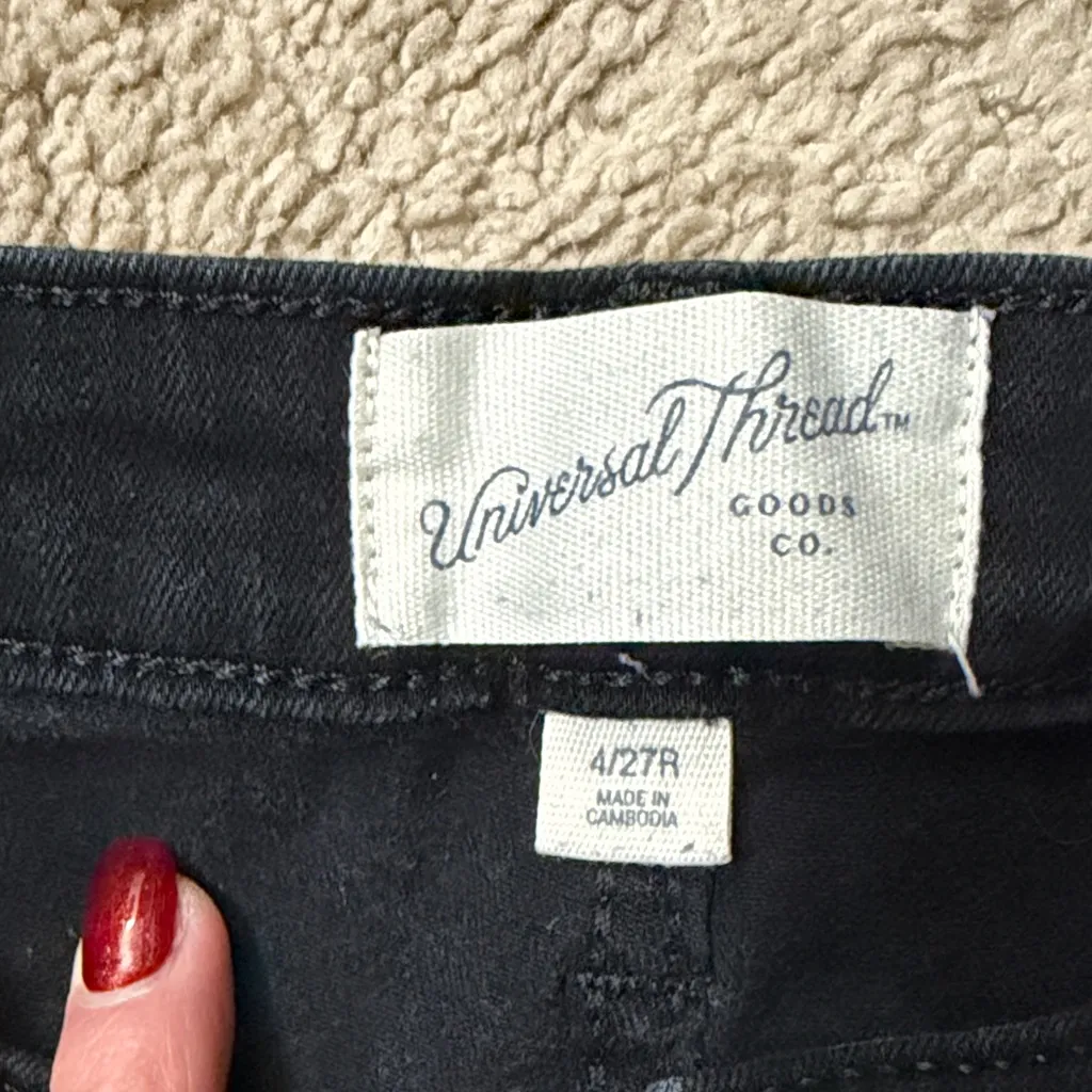 Universal Threads Universal Thread Dark Wash Jeans - Image 2