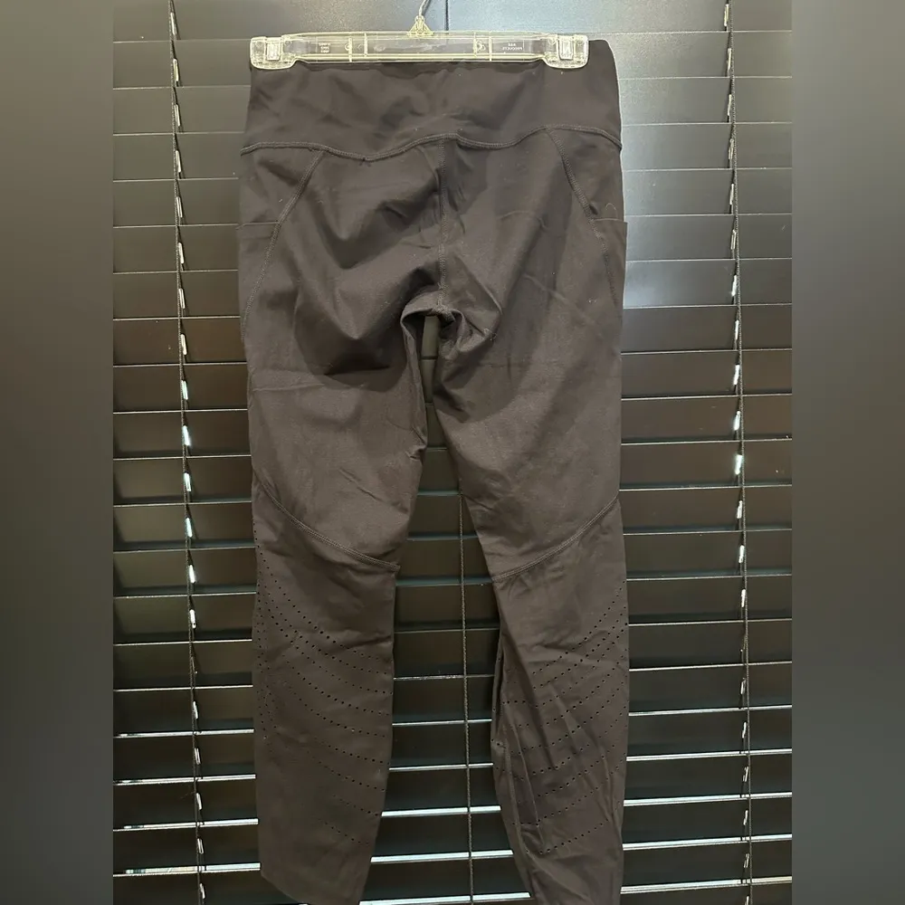 EUC COMBO OF 2 Gray& black pairs of Leggings for Effortless Style and Comfort Gray Size M - Image 5