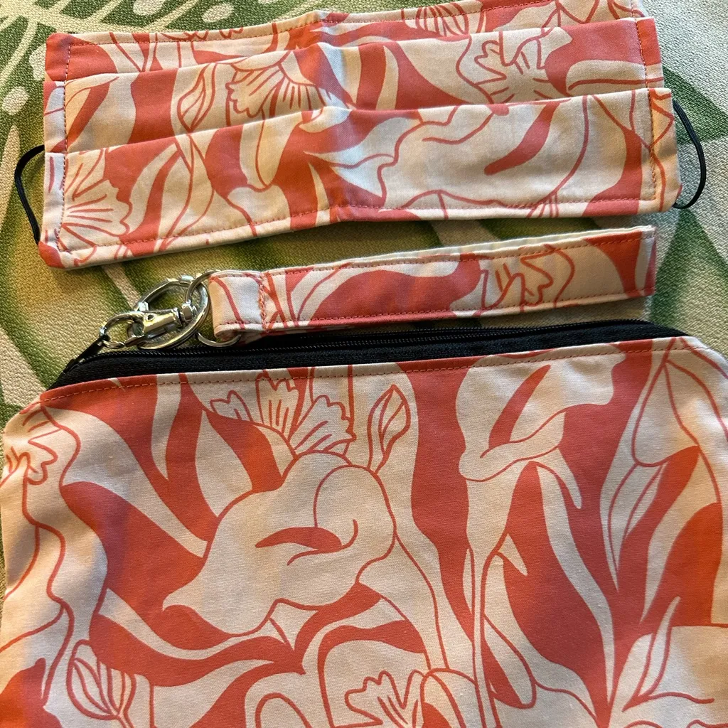 Pretty pink & white Tropical makeup wallet clutch wristlet & Mask - Image 2