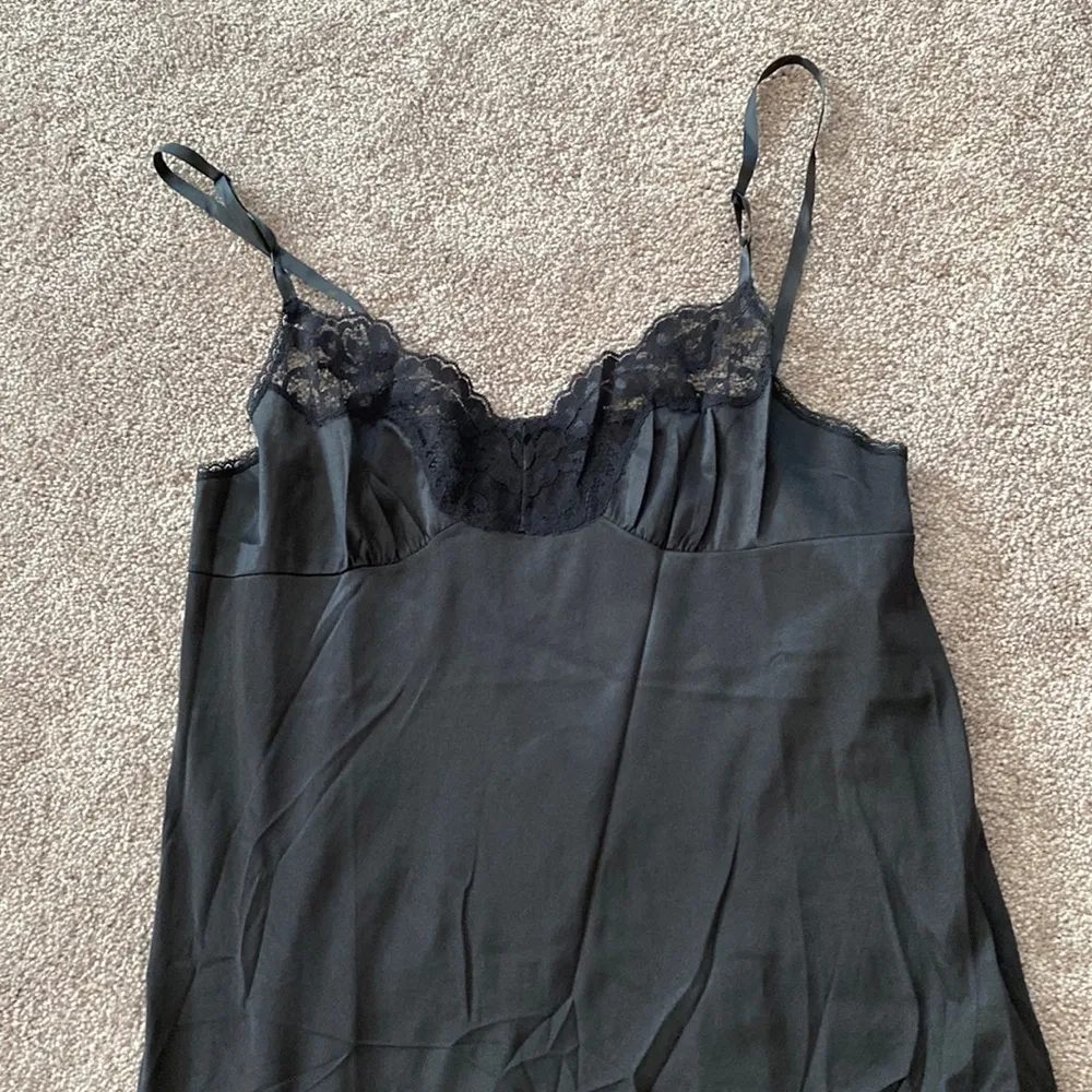 Vassarette Lingerie Slip SIZE 40 - Image 2