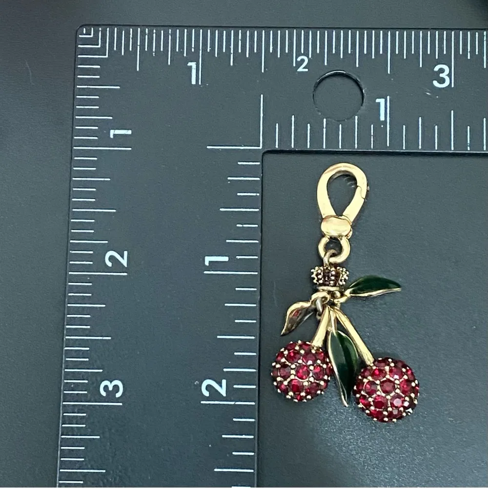 Retired JUICY COUTURE Pavè Red Cherry Charm Enameled Leaves With Box 16g - Image 6
