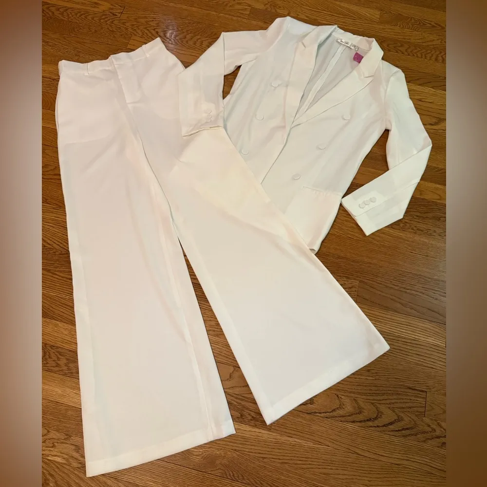 Must Have White pant Suit size M Size M - Image 8