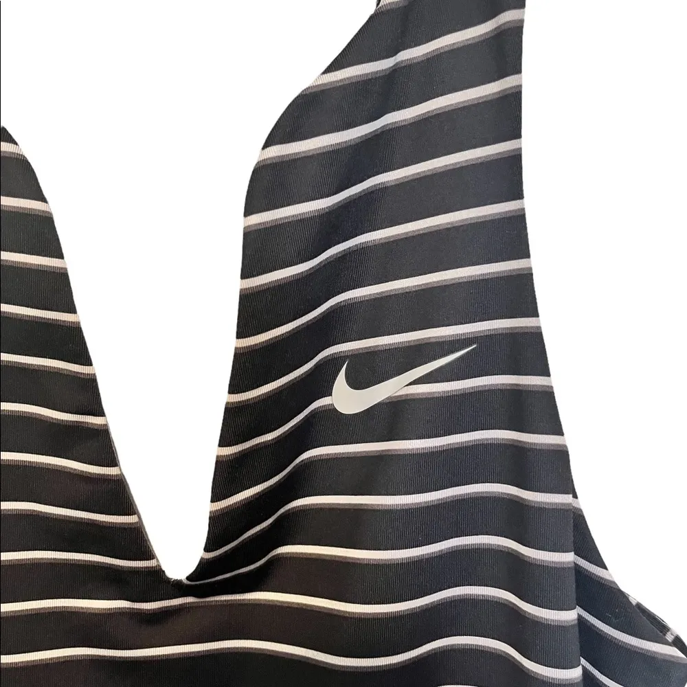 Nike  grey and black striped sleeveless shirt size medium - Image 2