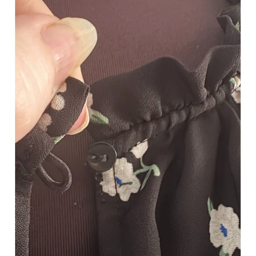 Old Navy Top XXL Black Floral Flutter Sleeve Lightweight Whimsigoth Fairy - Image 4