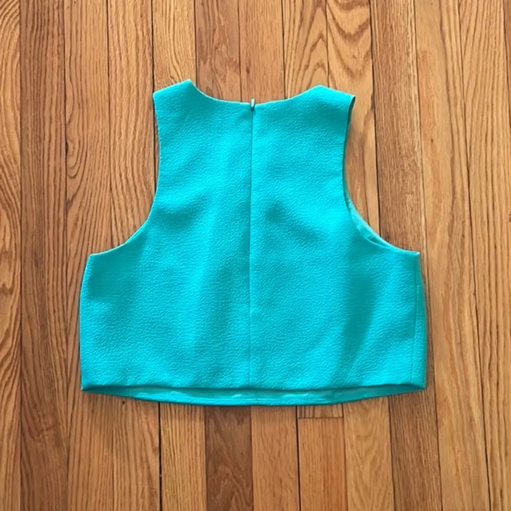 Black‎ Halo Sanibel Sleeveless Crop Top sea foam
Green size 4 - Image 2
