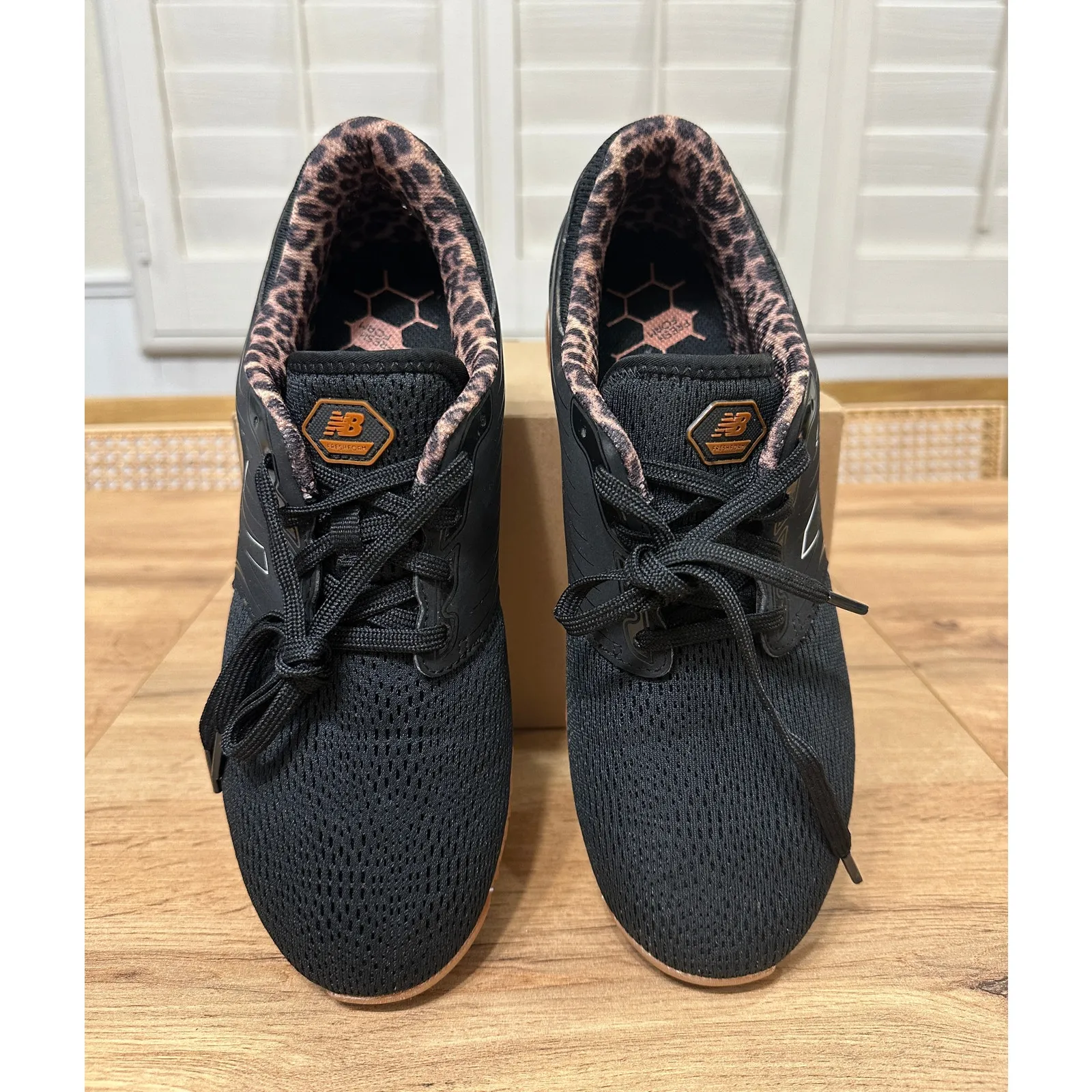 New Balance Women's Fresh Foam Breathe Golf Shoe Black Leopard Sz 9 Lightly Worn - Image 4