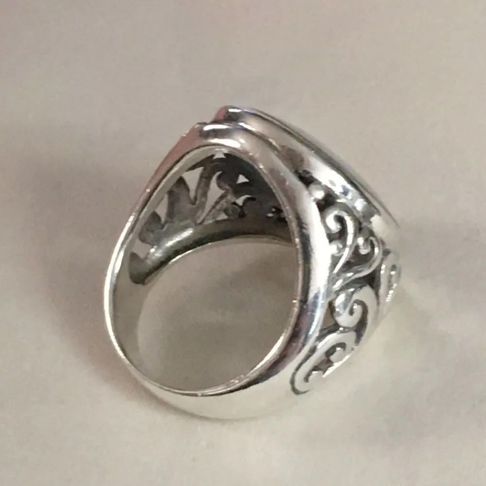 Vintage Sterling Silver and Mother of Pearl Ring Cocktail Ring - Image 6