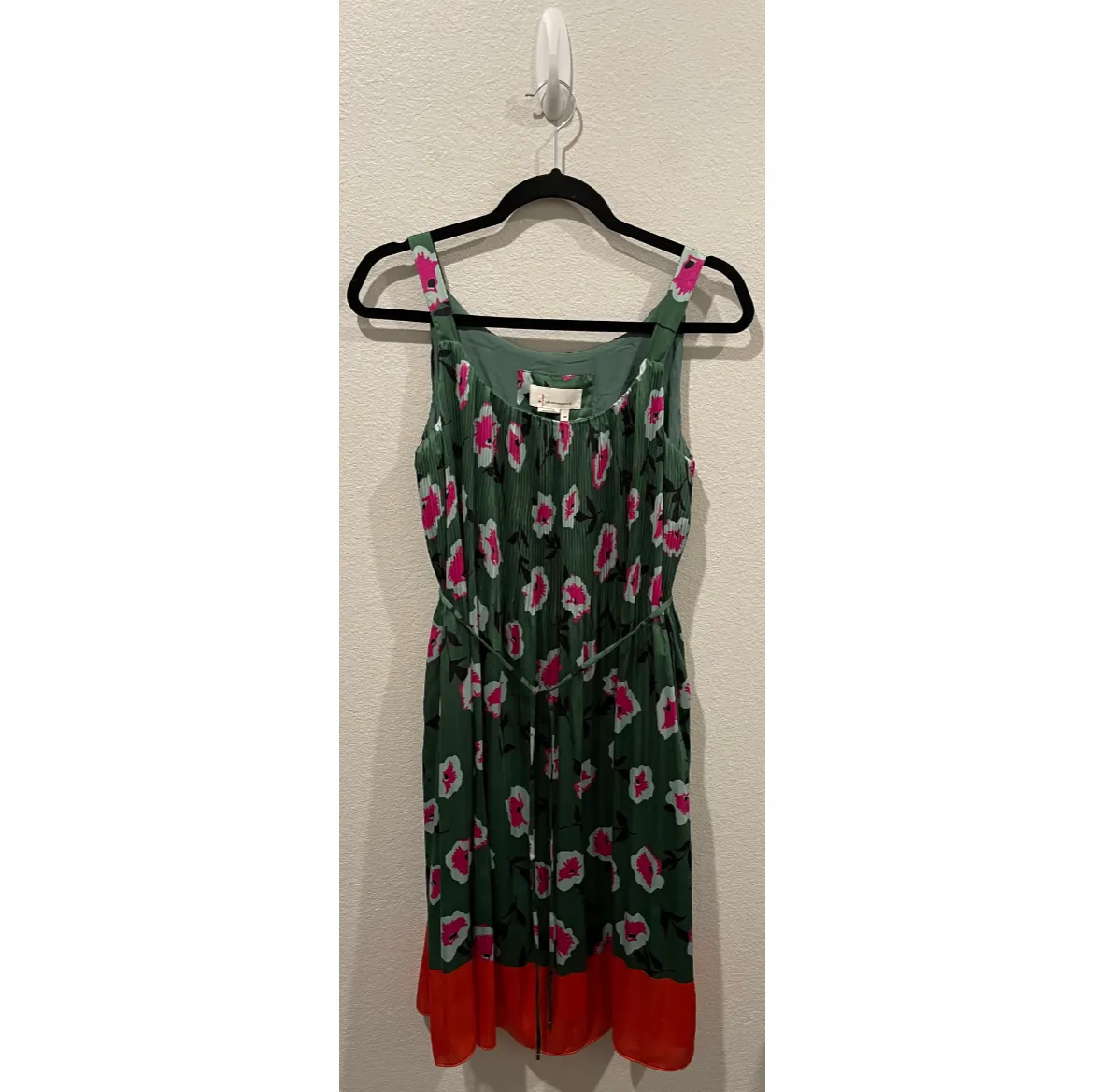 BY ANTHROPOLOGIE Green Pleated Floral Midi Dress - Image 4