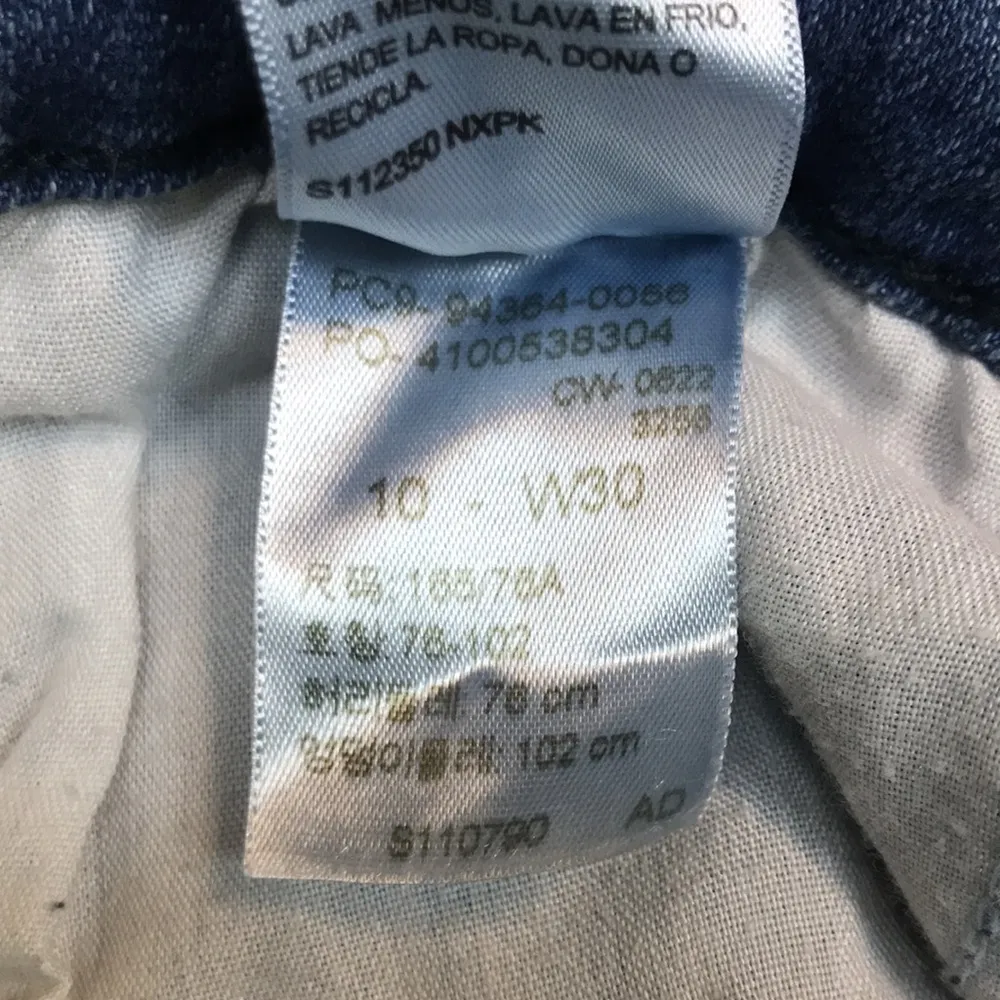 Signature by Levi Strauss & Co Women’s Mid-Rise Bootcut Medium Wash Denim Jeans - Image 11