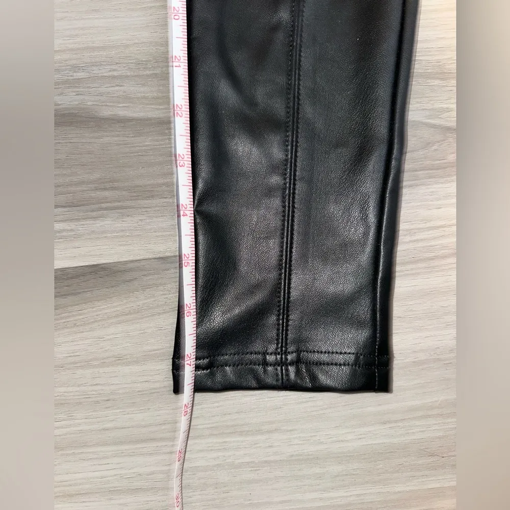 NWT Ci Sono Faux Leather Straight Leg Leggings Women’s Elastic Trim Skinny Pants - Image 9