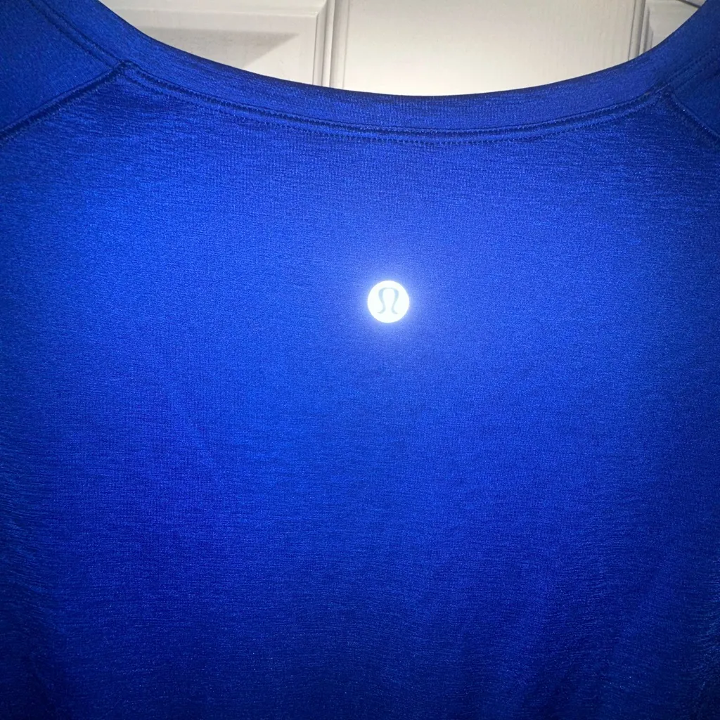 Lululemon Open Up Tie Back Tee size 10 - Image 4