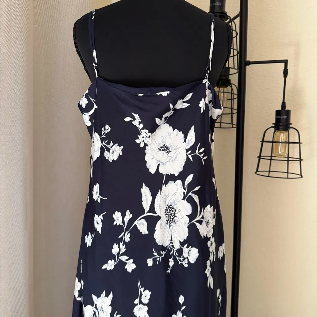 Altar’d State Quinn Floral Navy Maxi Satin Sleeveless Dress Size XL - Image 5