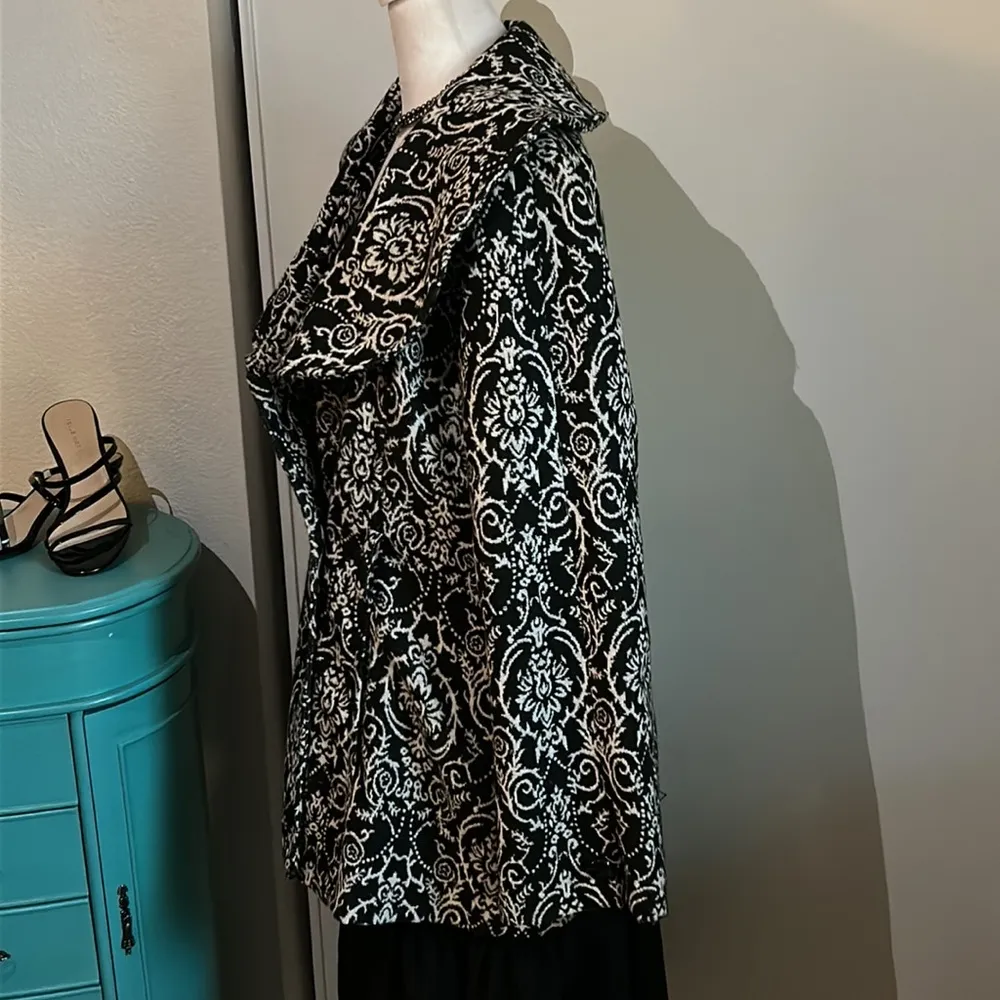 Vintage Ambition Chic Women’s Petite Tapestry Ruffle Collar Double Breasted Coat Black Size undefined - Image 6