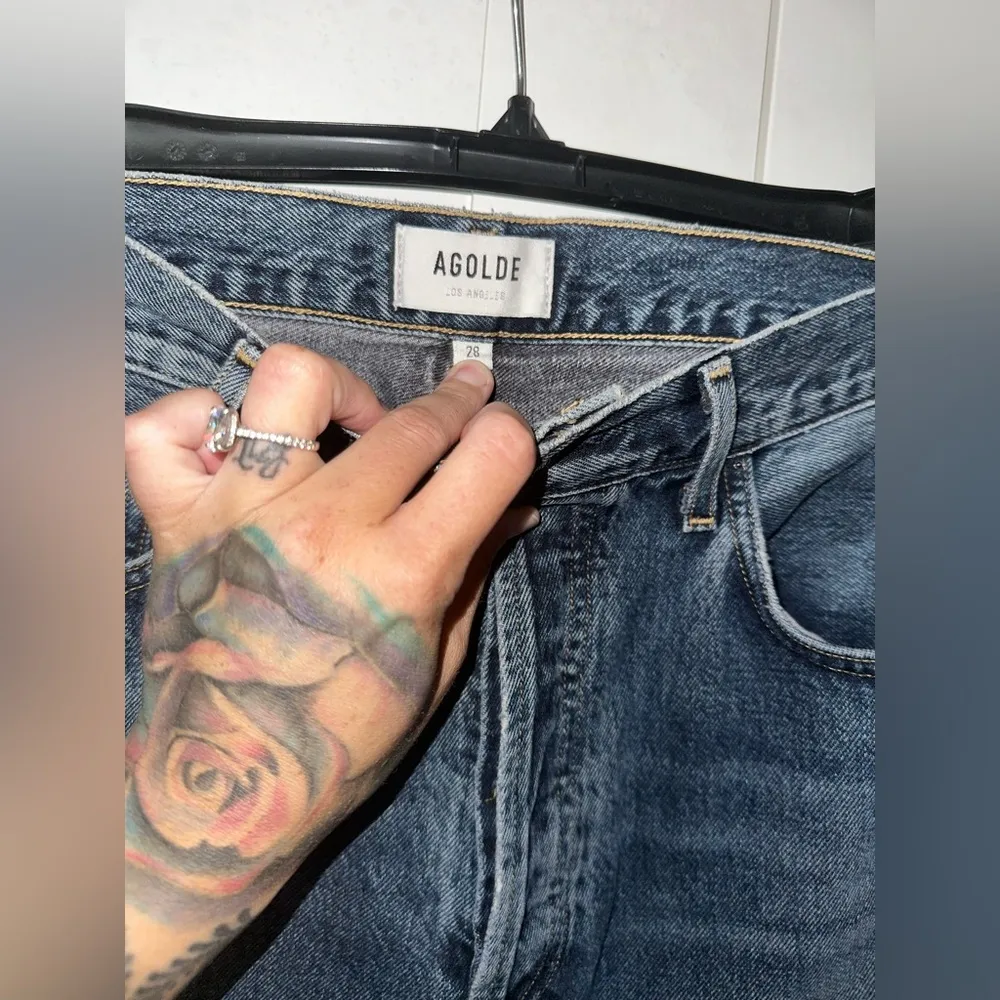 New AGOLDE Riley High Rise Straight Jeans in Frequency - Image 6