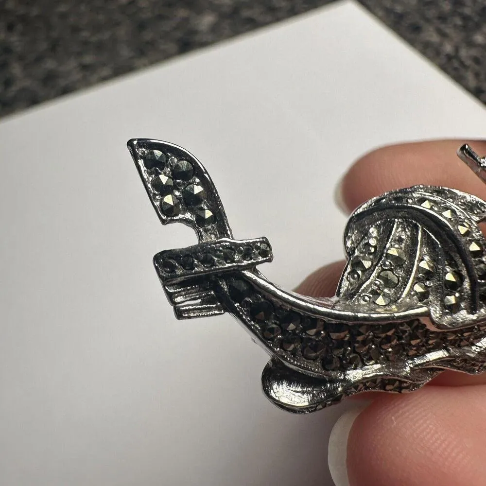 Gondolier In Gondola Boat Vintage Marcasite & Silver Tone Brooch Pin - Image 6