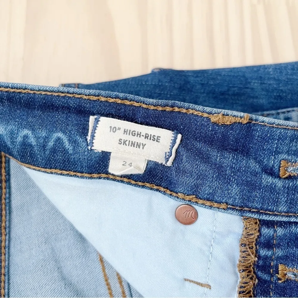 Madewell • 10" High-Rise Skinny Jeans Drop-Hem Edition Button Fly in Blue, Sz 24 - Image 6
