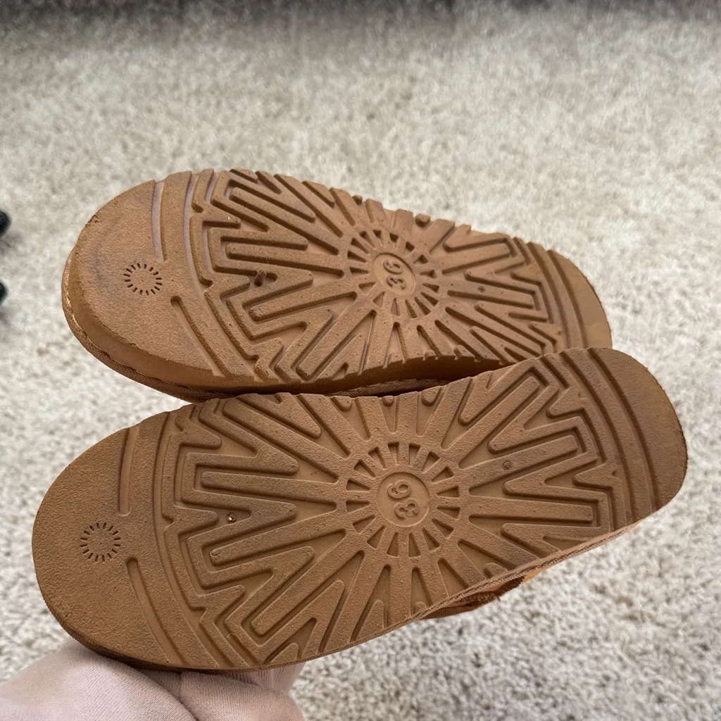 Amazon Women's Tan Ankle Boots with Fur Lining - Image 5