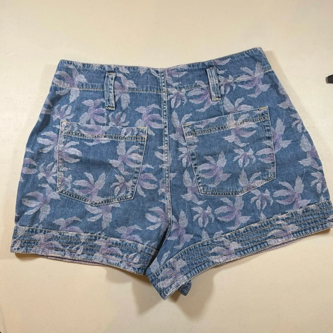 Happy x Nature Women 14 High Rise Floral Denim Shorts Blue Purple Jacquard - Image 8