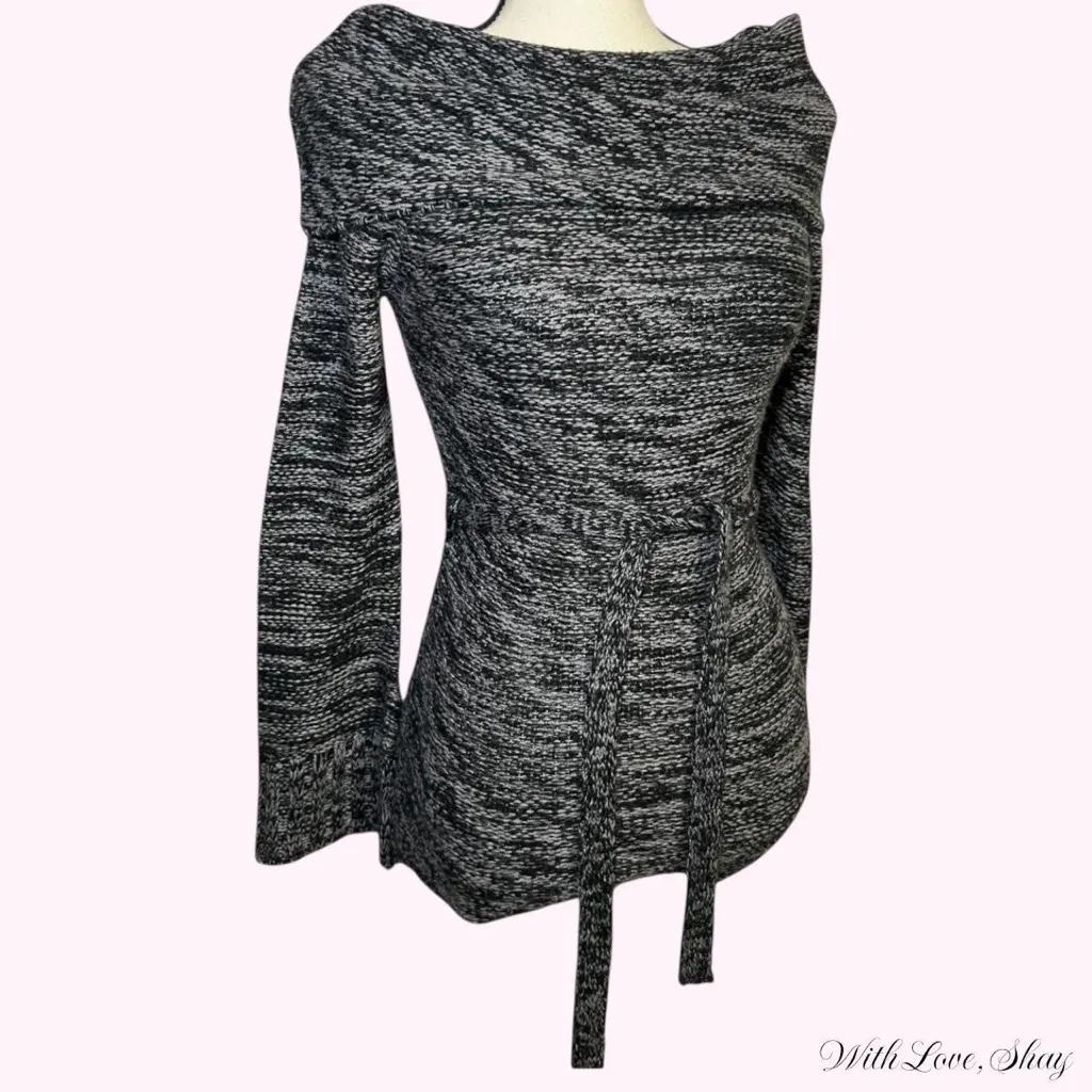 Y2k 2000s vintage black and grey of the shoulder bell sleeve sweater - Image 2